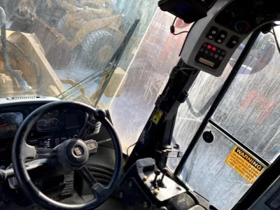 2007 CAT Wheel loader Type 966H Wheel Loader for export from Japan