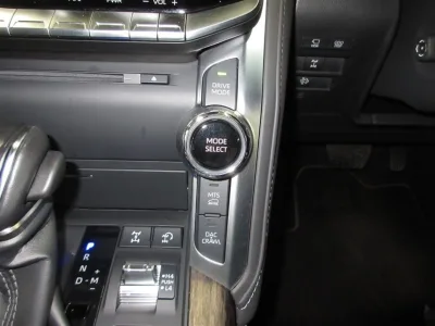 2022 Toyota Land Cruiser 300 ZX 3.3 Diesel Turbo 4WD for export from Japan