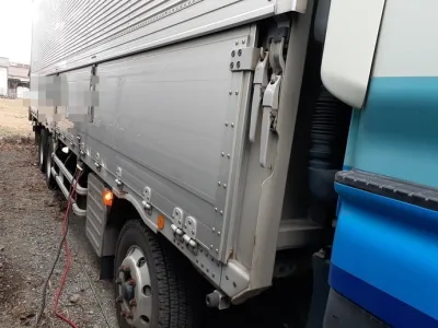 2013 Isuzu Giga large Aluminum wing Body QKG-CYJ77A used truck (No.920766) for export from Japan