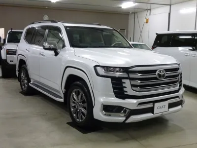 2025 TOYOTA LAND CRUISER LC300 ZX 4WD | MODELLISTA AERO for export from Japan