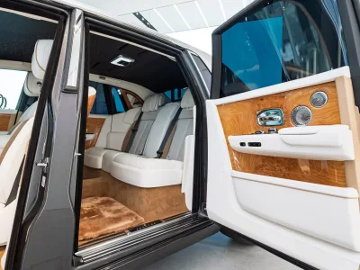 2022 Rolls-Royce Phantom for export from Japan