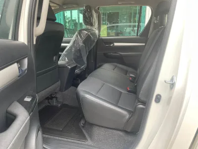 2022 TOYOTA HILUX REVO Double Cab 2.4 MT 4WD (Pickup) with Offroad Accessories ( No.560463) for export from Japan
