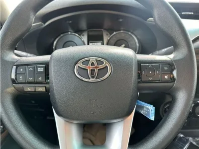 2025 Toyota Hilux SR5 Double Cab 4x4 LHD Full option for export from Japan
