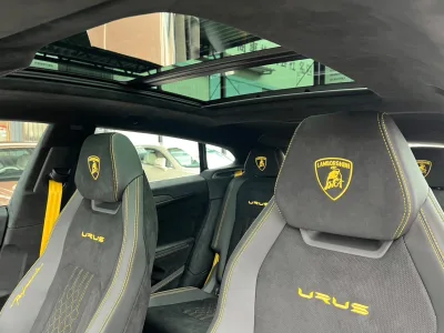 2025 Lamborghini Urus Performante: Unmatched Luxury and Performance SUV (No.960969) for export from Japan