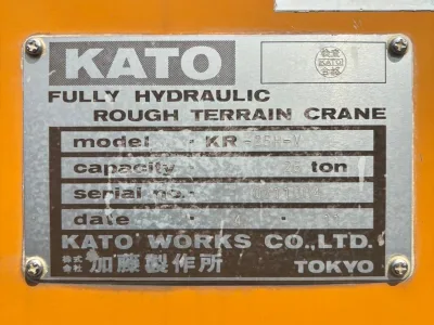 1992 KATO SR-250 25-Ton Rough Terrain Crane for export from Japan
