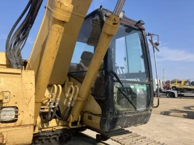 - CAT Hydraulic Excavator Type 320C Excavator for export from Japan
