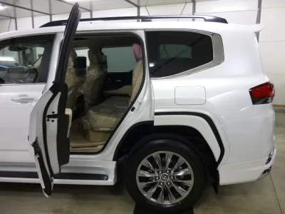 2025 TOYOTA LAND CRUISER LC300 ZX 4WD | MODELLISTA AERO for export from Japan