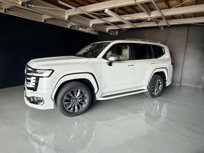  2026 TOYOTA LAND CRUISER LC300 ZX 4WD for export from Japan