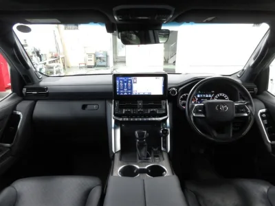 2022 Toyota Land Cruiser 300 ZX 3.3 Diesel Turbo 4WD for export from Japan