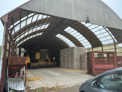 NEW HOLLAND 8070 COMBINE HARVESTER (No.J0781) for export from Japan