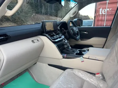 2025 Toyota Land Cruiser 300 ZX – Ultimate Luxury & Performance (No.J1038) for export from Japan