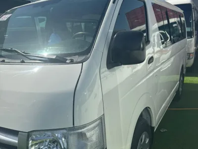 2010 Toyota Hiace 13 Seater Mini van (No.830813) for export from Japan