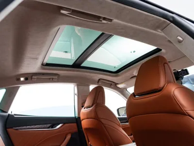 2020 Maserati Levante 4WD for export from Japan