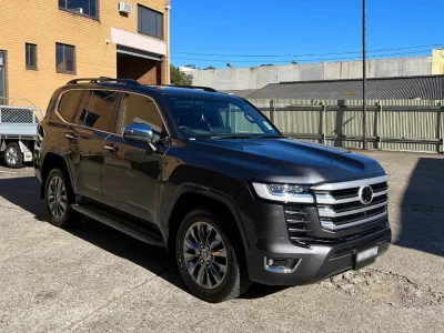 2022 Toyota LandCruiser LC300 Sahara ZX (No.4805240 for export from Japan