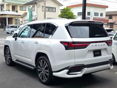 2025 Lexus LX 600 4WD Moderista 7 Seats for export from Japan