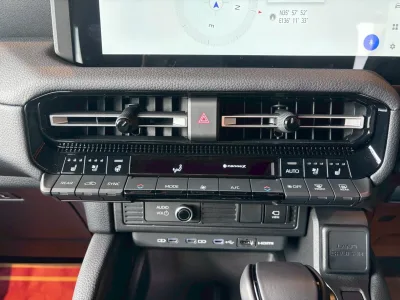 2025 Toyota Land Cruiser 250 2.7 VX 4WD BK Style for export from Japan