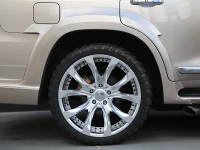 2019 Toyota Land Cruiser 200 4.6 ZX 4WD WALD for export from Japan