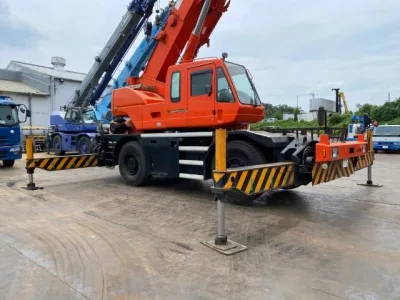 2001 KATO KR-25H-V5 ROUGH TERRAIN 25 ton CRANE (No.J0769) for export from Japan