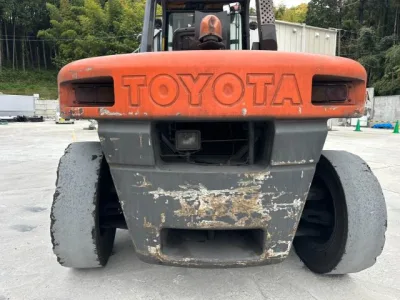 2005 TOYOTA 5FD80 Forklift for export from Japan