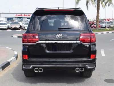 2017 Toyota Land Cruiser full option Black (No.830783) for export from Japan