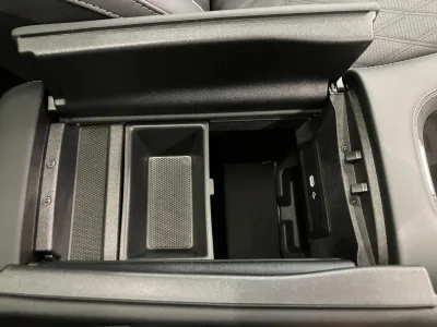 2025 MERCEDES-MAYBACH GLS600 4MATIC FIRST CLASS PACKAGE  for export from Japan