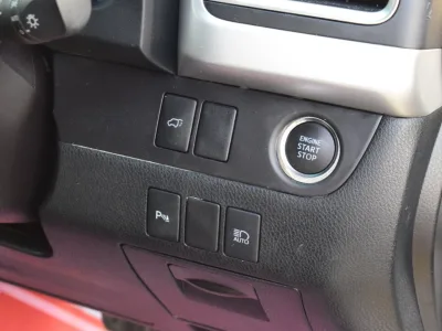 2019 Toyota kluger push start (No.830771) for export from Japan