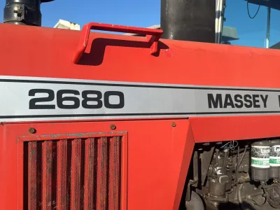 MASSEY FERGUSON 2680 TRACTOR for export from Japan