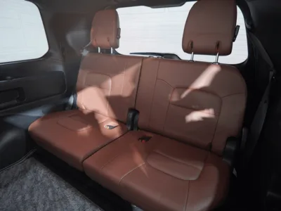 2016 Toyota Land Cruiser 200 4.6 ZX (No.960826) for export from Japan