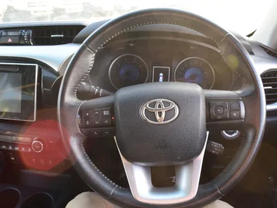 2020 Toyota Hilux Pickup  Push start leather electric Green (No.830780) for export from Japan