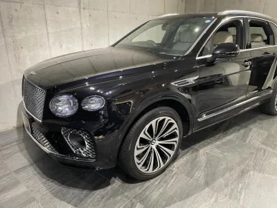 2022 Bentley Bentayga V8 4WD (No.J0589) for export from Japan