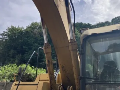 2004 Caterpillar CAT 320C Excavator | 5,611 HRS | Japan Stock for export from Japan