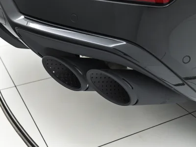 2026 Lamborghini Urus SE 4WD RHD - Nero Helene for export from Japan