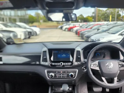 2025 SsangYong Musso ELX Auto 4x4 (No-480726) for export from Japan
