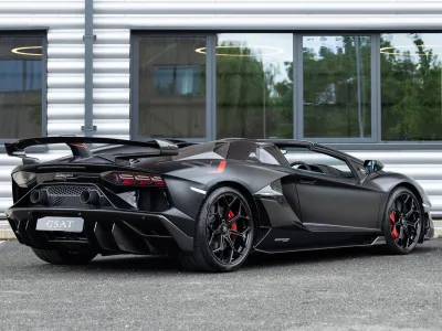 2021 Lamborghini Aventador SVJ Roadster: The Ultimate Supercar Experience convertible (No.112972) for export from Japan