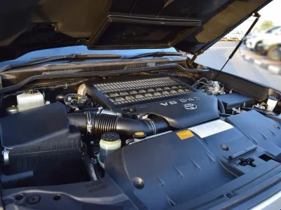 2018 Toyota Land Cruiser Sahara 4.4L Diesel 4WD – Black for export from Japan