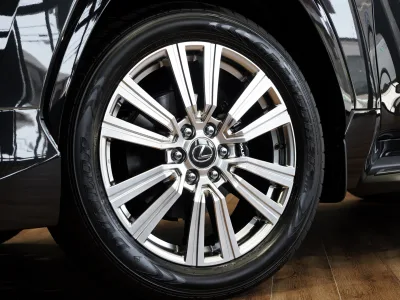 2025 Lexus LX 600 Executive 4WD - The Ultimate Luxury SUV (No.960999) for export from Japan