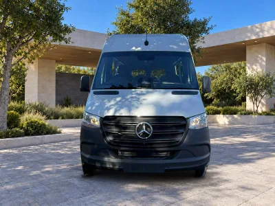 Mercedes-Benz Sprinter Traveliner 16-Seater Minibus RHD for export from Japan
