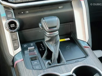 Toyota Land Cruiser VXR 3.5 Twin Turbo 2022 (No-220719) for export from Japan