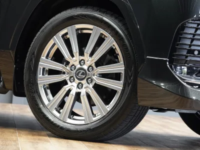2025 Lexus LX 600 Executive 4WD - The Ultimate Luxury SUV (No.960999) for export from Japan