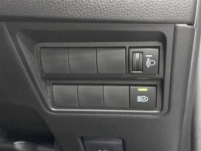 2025 Toyota Yaris cross G grade plugin hybrid for export from Japan