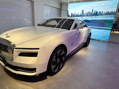 2025 Rolls-Royce Spectre The Epitome of Luxury (No.J0988) for export from Japan