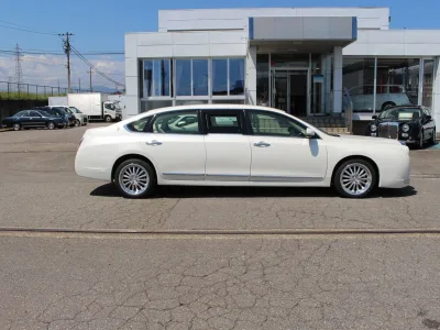 Luxury Galue Limousine | Japan Built for export from Japan