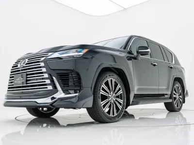 2025 LEXUS LX600 4WD –7 Seater LUXURY PACKAGE for export from Japan