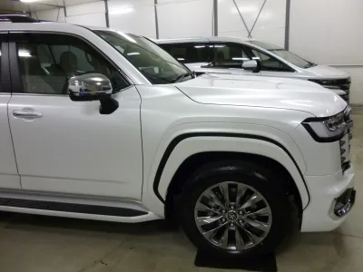 2025 TOYOTA LAND CRUISER LC300 ZX 4WD | MODELLISTA AERO for export from Japan
