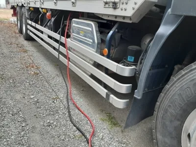 2016 Isuzu Giga large Aluminium wing body truck QPG-CYL77B (No.920772) for export from Japan