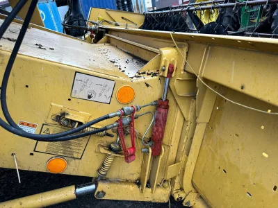 NEW HOLLAND TX36 Combine Harvester with Drivable HST control propler shaft nitrogen break system (No.J0837) for export from Japan
