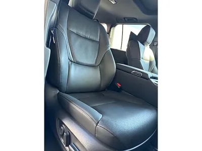 2025 Toyota Land Cruiser Sahara ZX for export from Japan