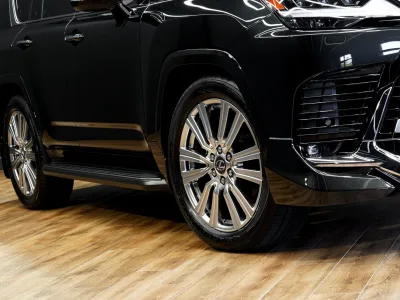2025 Lexus LX 600 Executive 4WD - The Ultimate Luxury SUV (No.960999) for export from Japan