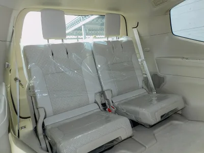 2023 Toyota Land Cruiser 300 3.5 ZX 4WD With WALD Full Aero | Rear Entertainment | JBL Sound System (No.961028) for export from Japan