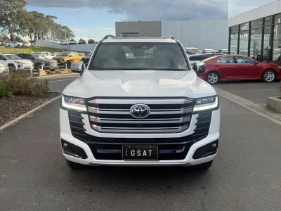 2026 TOYOTA LANDCRUISER LC300 PERFORMANCE HYBRID SAHARA ZX  for export from Japan